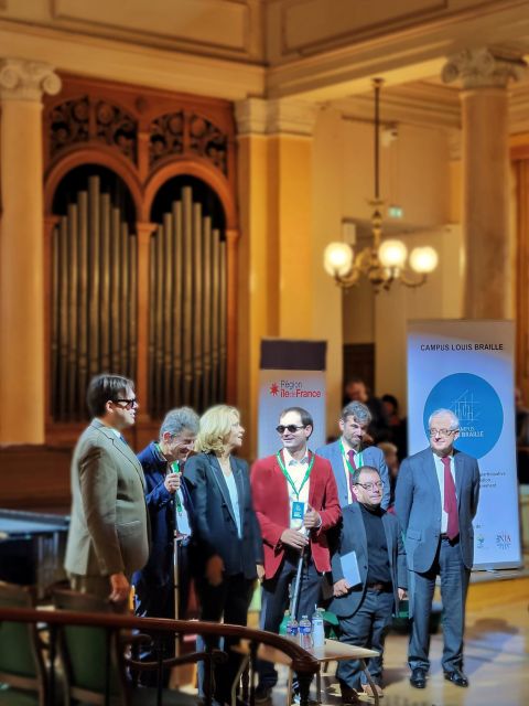 Les membres fondateurs du Campus Louis Braille avec Valérie Pécresse